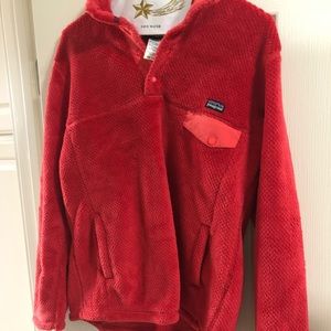 Red Patagonia Pullover